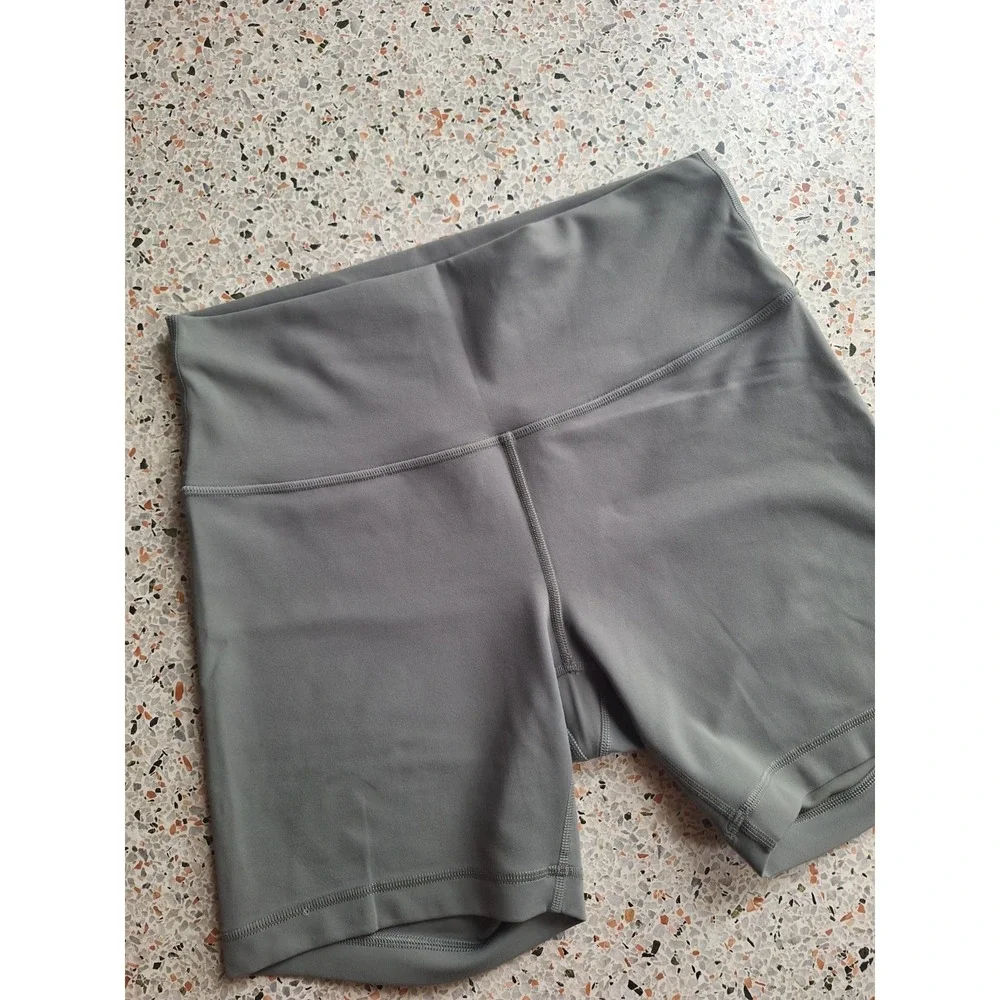 Lululemon Wunder Train High-Rise Short 6" - Picture 4 of 9